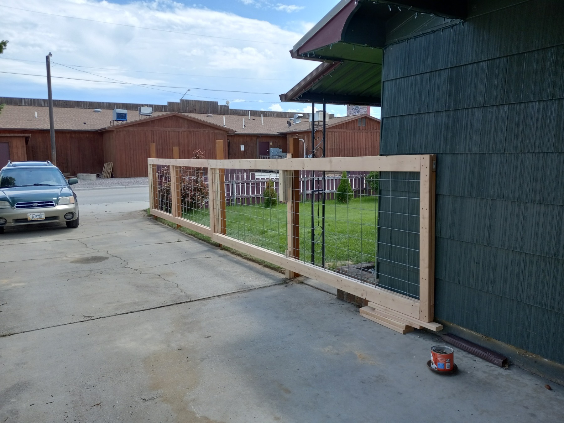 Wood and wire fence project